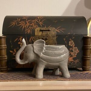 NEW WITH TAGS=Gray Ceramic Elephant Planter